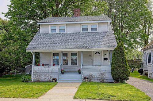 11 New St, Nashua, NH 03060-3935