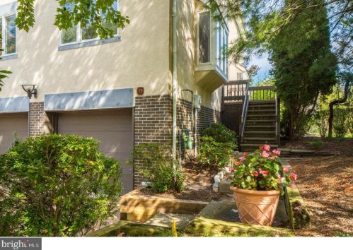 11 Lexington Ct, Princeton NJ  08540-7813 exterior