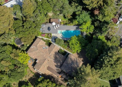 16 Treetop Way, San Rafael, CA 94904-2626