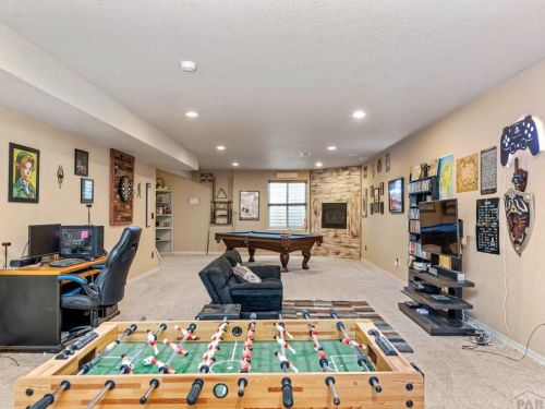 1117 Meadowmoor Dr, Pueblo CO  81007-2020 exterior