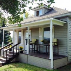 2701 Dakin St, Bellingham, WA 98226-4349