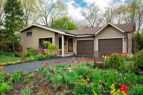 1230 Central Ave, Bannockburn, IL 60015-4162
