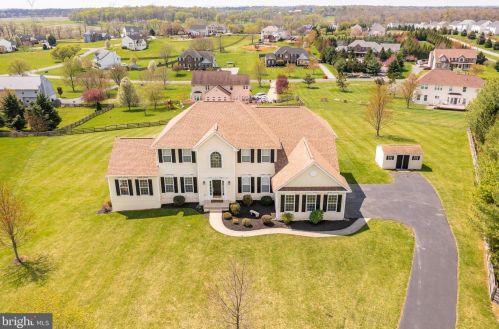 288 Fraser Ct, Charles Town WV  25414-5463 exterior