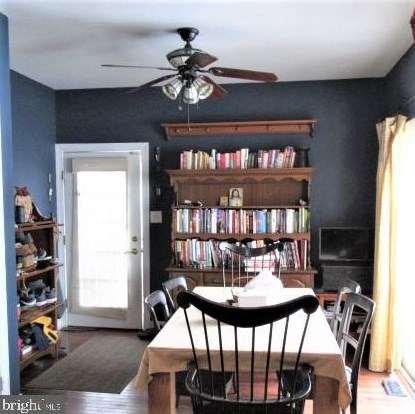 40 St, Trenton NJ 08691-4125 exterior