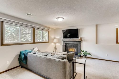5977 Fernwood St, Saint Paul MN  55126-8463 exterior
