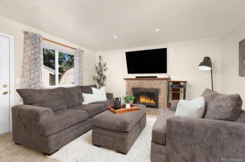 16628 Stanford Pl, Aurora CO 80015-1666 exterior