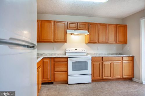 7155 Natures Rd, Columbia, MD 21046-1606