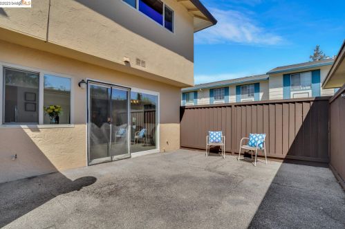27492 Ponderosa Ct, Hayward CA  94545-4129 exterior