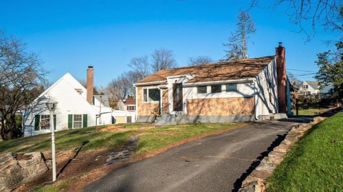 1237 Jefferson St, Allentown, PA 18103-3867