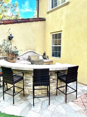 111 Canyoncrest, Irvine CA  92603-0132 exterior