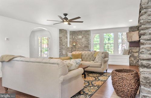 1604 Pine Rd, Carlisle PA  17015-9324 exterior