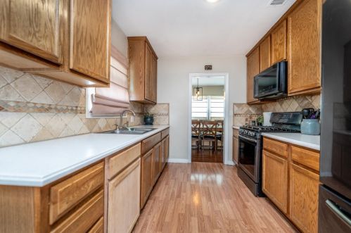 5318 Rochester St, Riverside CA  92504-2136 exterior
