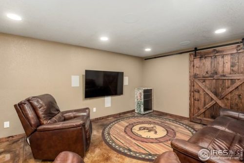 585 Redstone Dr, Bellvue CO 80512-6309 exterior