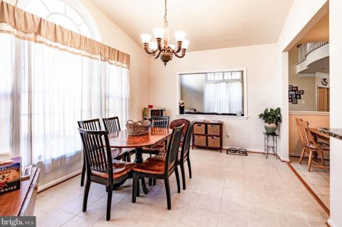 7125 Ayers Mdw Ln, Springfield VA  22150-4915 exterior