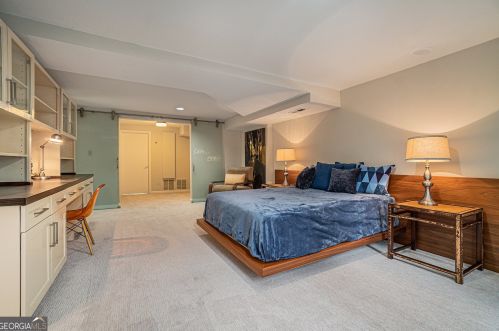 887 Berkshire Rd, Atlanta GA  30324-4929 exterior