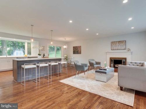 6711 Capstan Dr, Annandale, VA 22003-1953