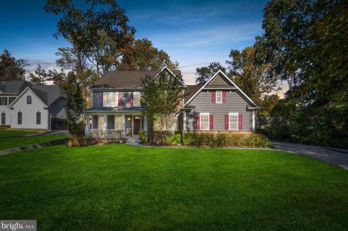 8308 Robey Ave, Annandale, VA 22003-1368