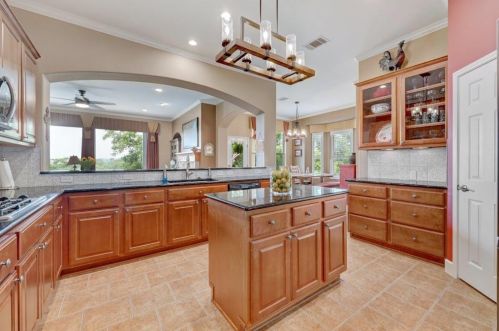 12804 Capella Trl, Austin TX  78732-1934 exterior
