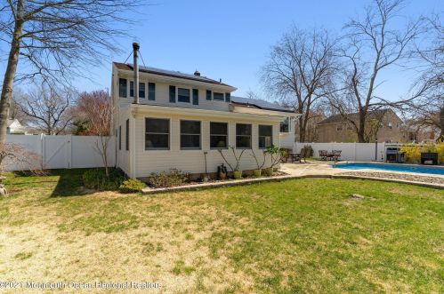 50 David Ter, Tinton Falls NJ 07701-6202 exterior