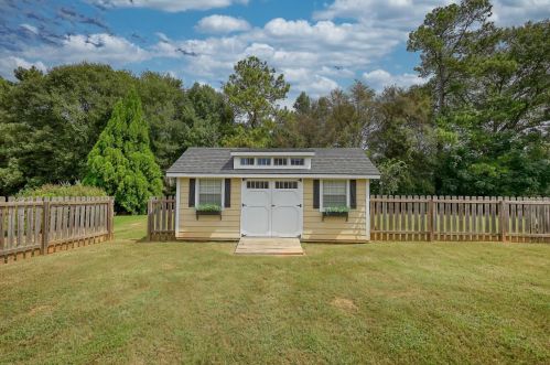 1041 Devon Dr, Madison GA  30650-6409 exterior
