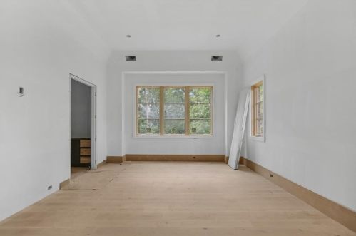 2884 Arden Rd, Atlanta GA  30305-1914 exterior