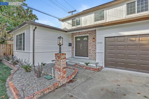 1205 Madalen Dr, Milpitas, CA 95035-3347