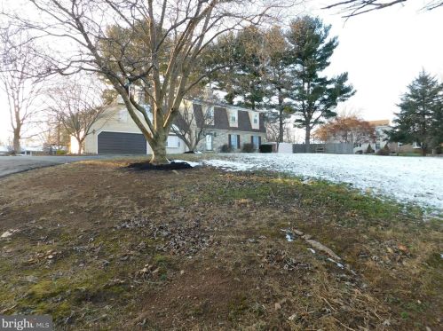 2502 Burgundy Dr, Fallston MD  21047-2112 exterior