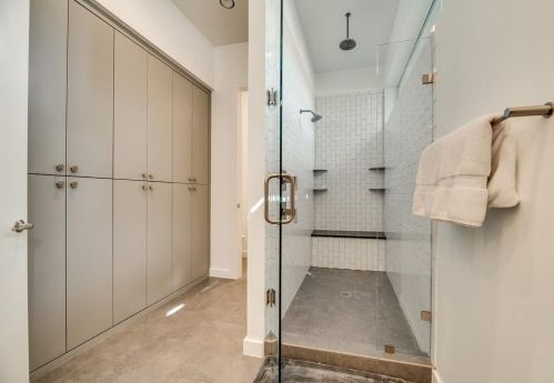 2616 Torrey Pne Dr, Fort Worth TX  76180-0833 exterior