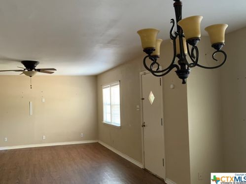 1708 Warren Ave, Victoria, TX 77901-4227