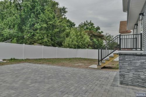 515 Anderson Ave, Wood-Ridge NJ  07075-2309 exterior