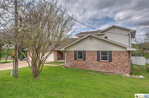 26 Cliffwood Cir, Morgans Point, TX 76513-6328