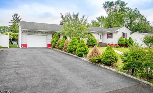 113 Rivercrest Dr, Piscataway NJ  08854-4631 exterior