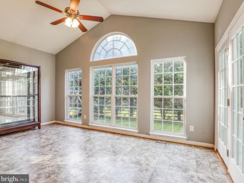 49 Pebble Beach Cir, Charles Town WV  25414-4061 exterior