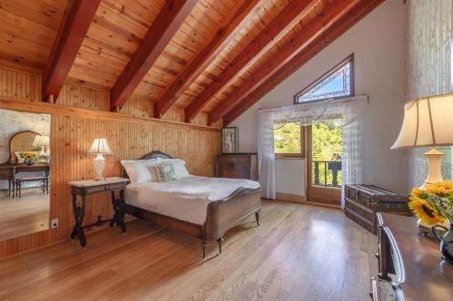 13308 Ski Slope Way, Truckee CA  96161-7005 exterior