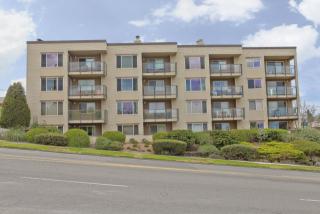 3507 Alaska St, Seattle, WA 98126-2247