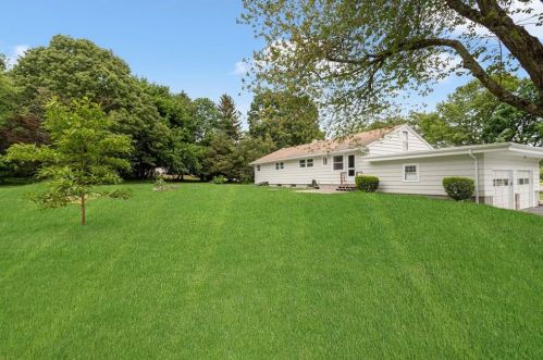 217 Twin River Rd, Lincoln, RI 02865-4839