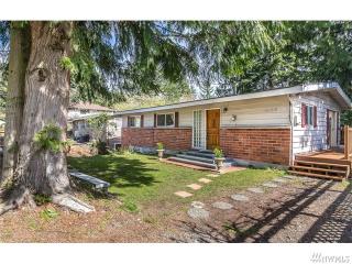 16120 Ashworth Ave, Seattle, WA 98133-5739