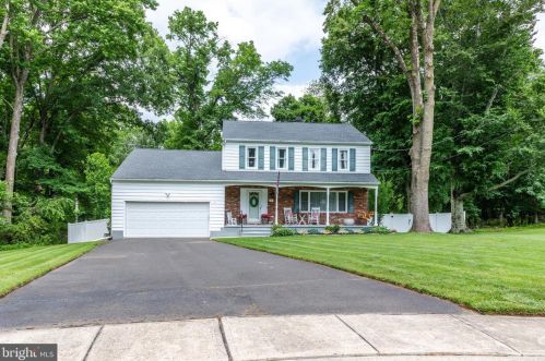 4 Sparrow Ct, Trenton, NJ 08638-1226