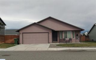 5003 Flores Ln, Pasco, WA 99301-7916