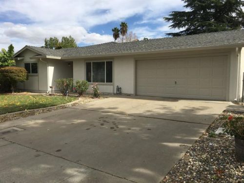 1504 Bella Terra Dr, Modesto, CA 95355-3510