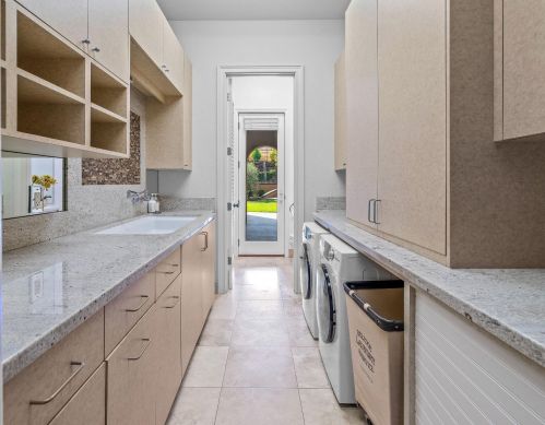 4750 Gresham Dr, Folsom CA  95762-7700 exterior