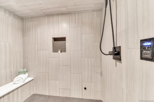 27939 Clifton Pl, Denver CO  80016 exterior