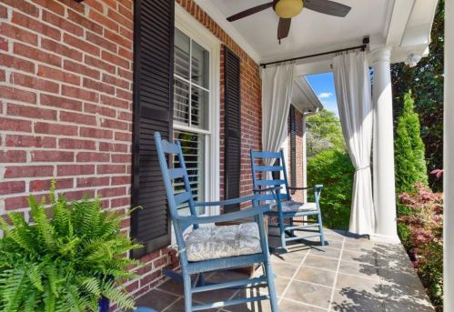 620 Mabry Rd, Atlanta GA  30328-2604 exterior