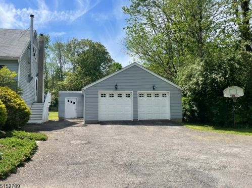 211 Airport Rd, Andover, NJ 07821-2029