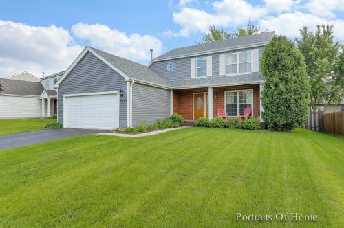 2337 Woodside Dr, Carpentersville, IL 60110-3318