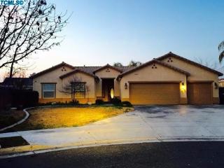 1782 Mono Ct, Tulare, CA 93274-7897