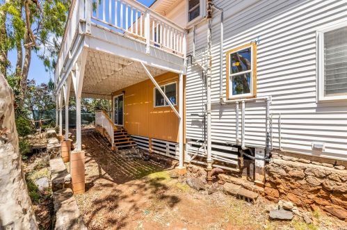 1729 Iwi Way, Honolulu HI  96816-3826 exterior