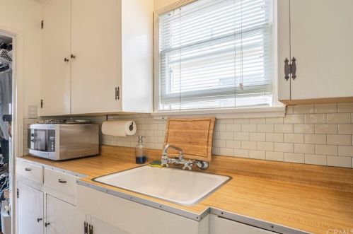 624 15th St, Huntington Beach CA  92648-4048 exterior