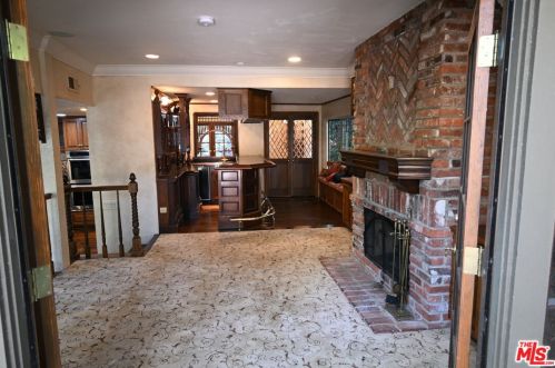 3041 Chevy Chase Dr, Glendale CA  91205-4805 exterior