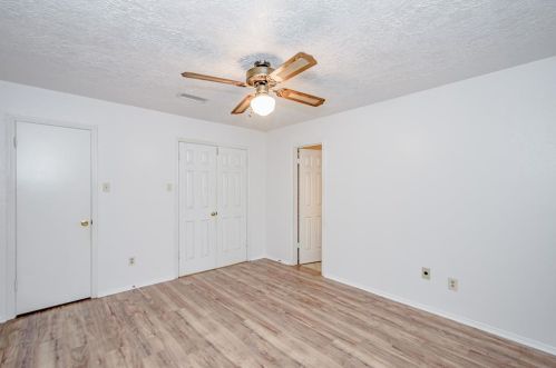 32 Rnch House Loop, Angleton TX 77515-2723 exterior